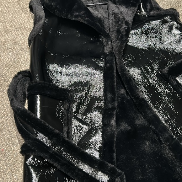 Fashion nova fur vest❤️ - Picture 2 of 10